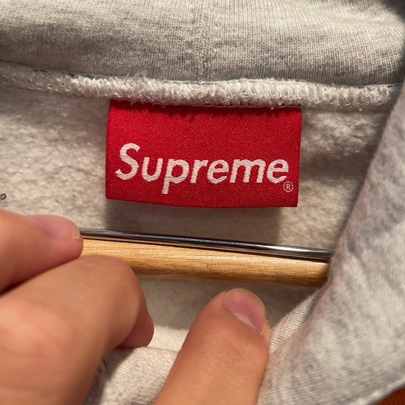 Supreme hoodie - Picture 6 of 8